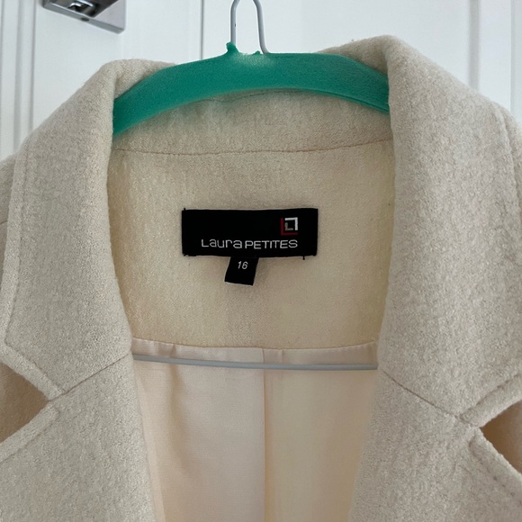 Laura Petites wool blend blazer, EUC, size 16P, cream/winter white - Picture 6 of 7